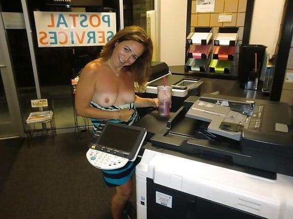 25P FLASHING THEIR TITS 5