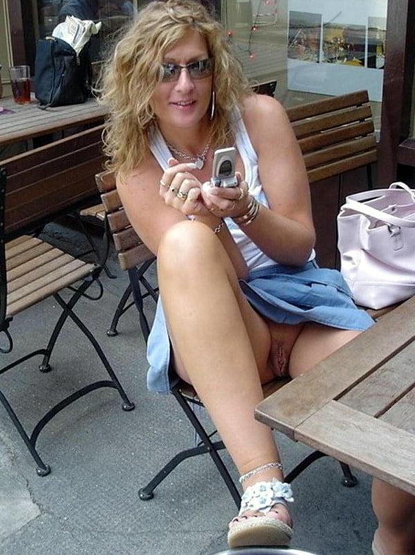 25P SLUTS SPREADING THEIR LEGS 78