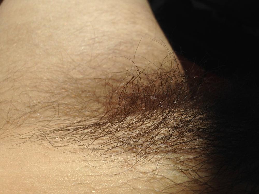 11P Hairy Pussy