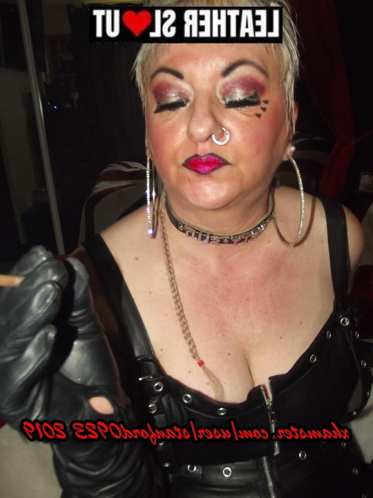 25P LEATHER SLUT 19