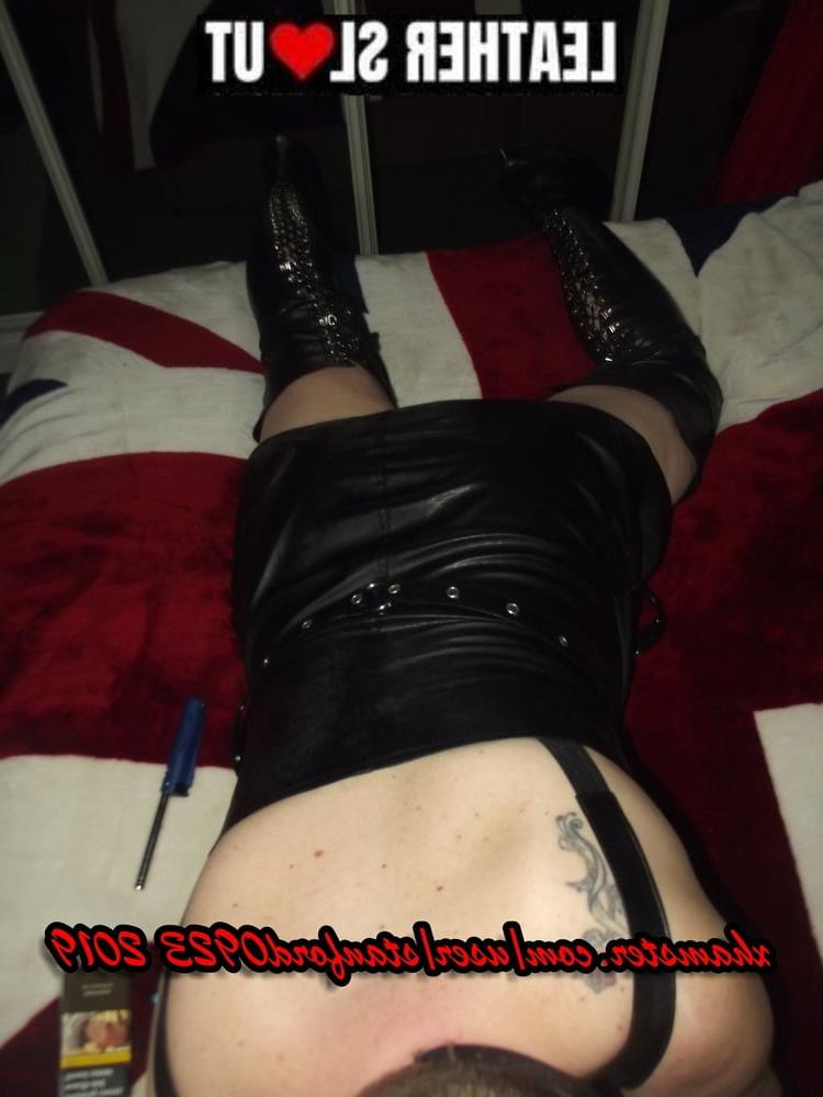 25P LEATHER SLUT 19