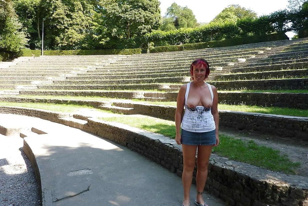 15P Mature flashing tits 026.