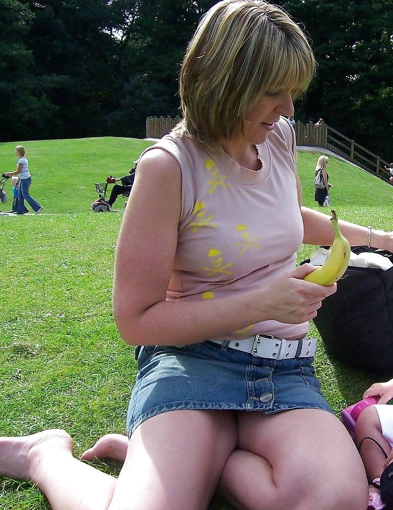 25P Flashing Moms 2