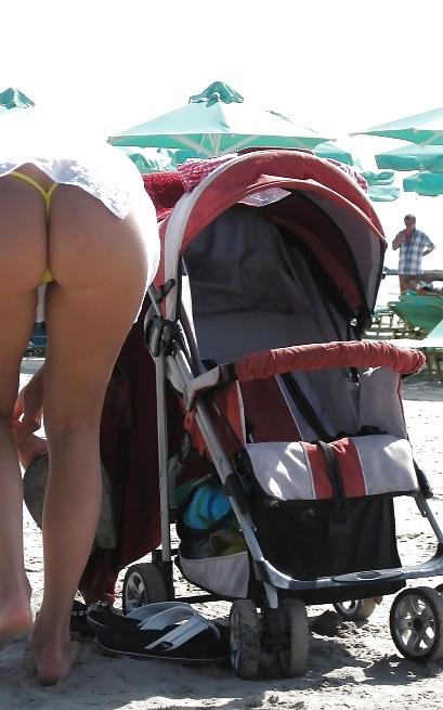 25P Flashing Moms 2