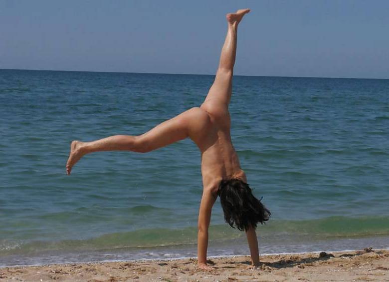 25P Bulgarian Beach Girls from Black Sea - VI