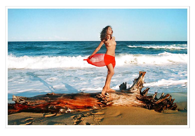 25P Bulgarian Beach Girls from Black Sea - VI