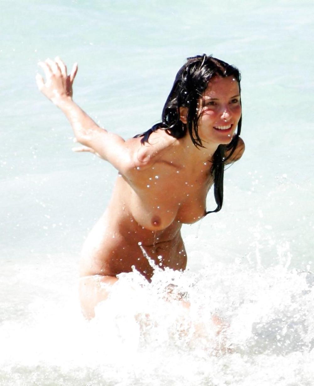 25P Nudist Beach Teens
