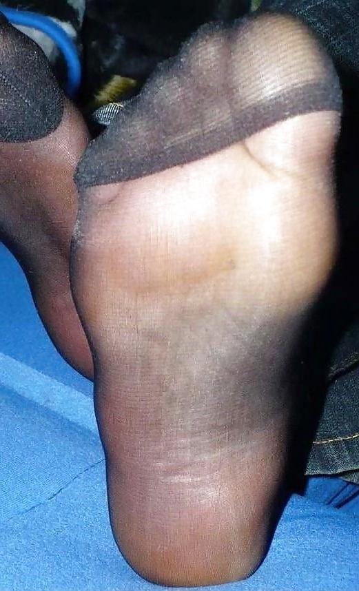 25P Nylon foot love
