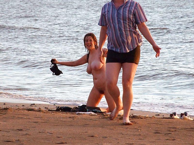 25P Strandmädchen 7.