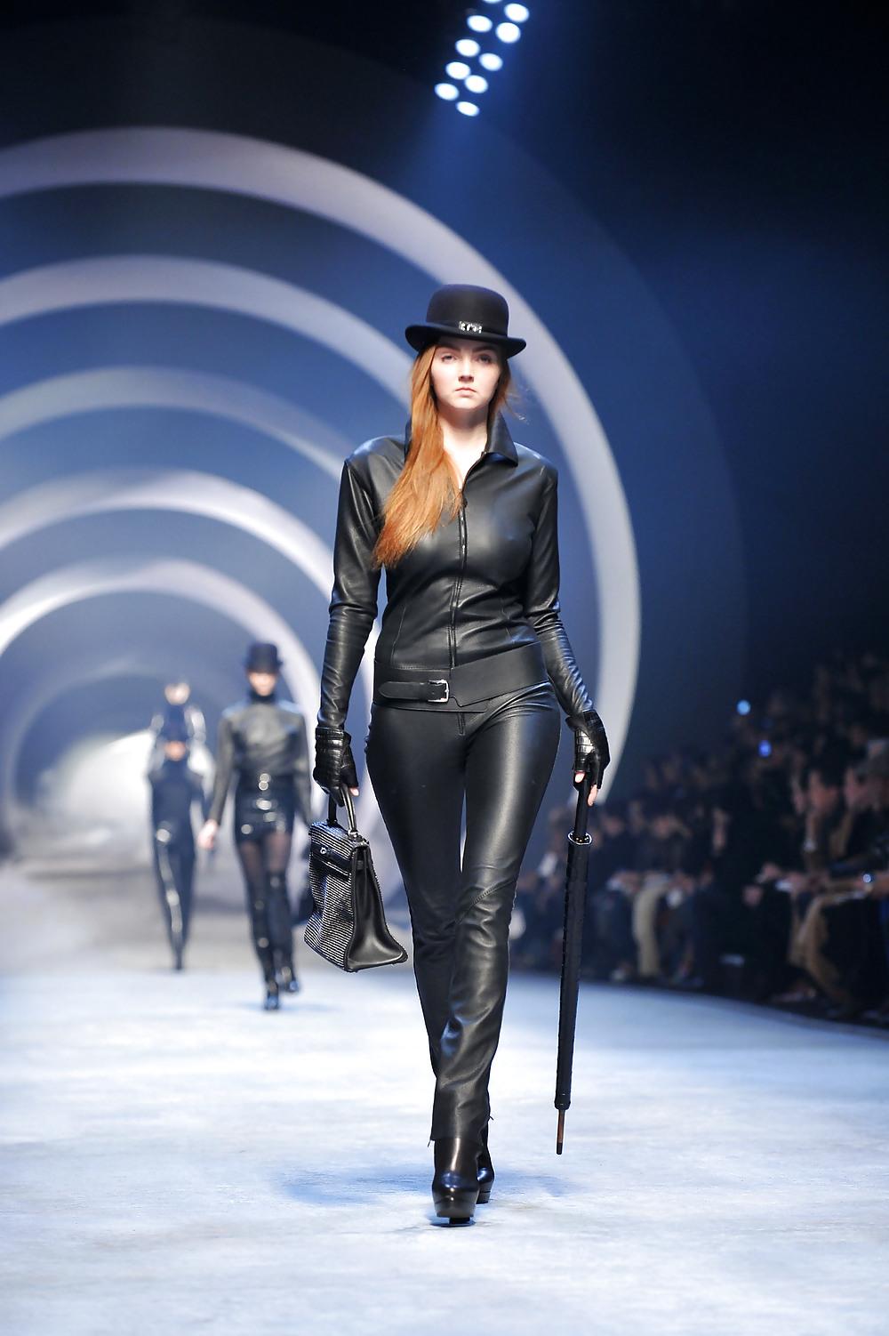 25P Leather Celebs