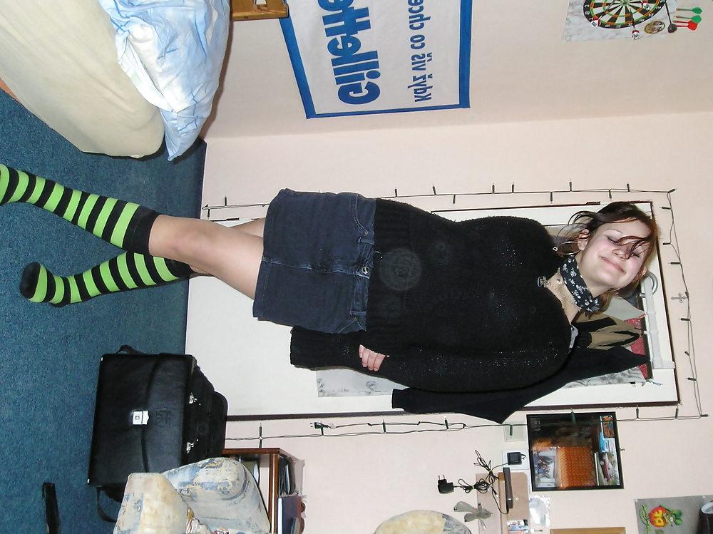 25P Private pics of a sweet teen