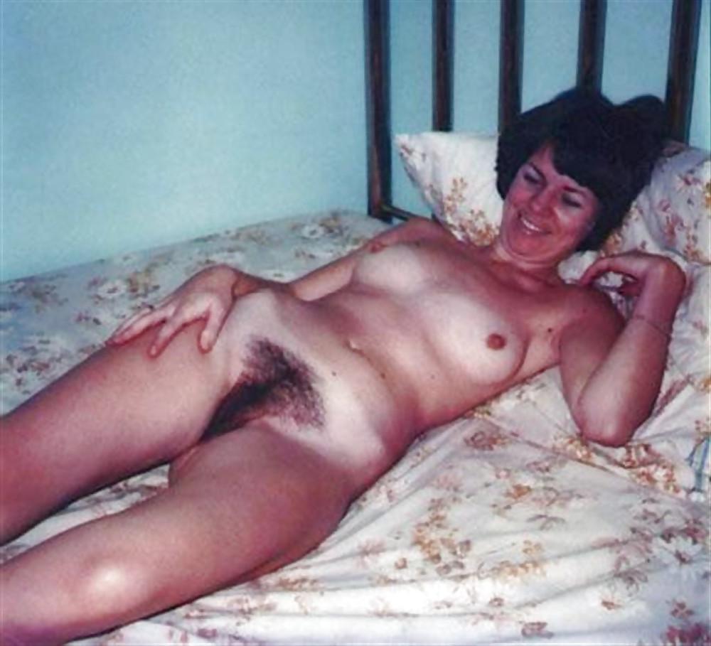 25P Mature moms, milfs and wives