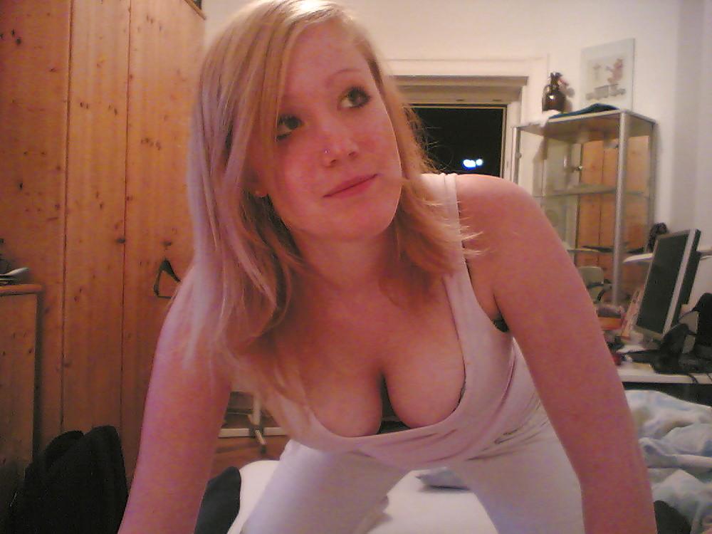 15P Busty Scottish Babe