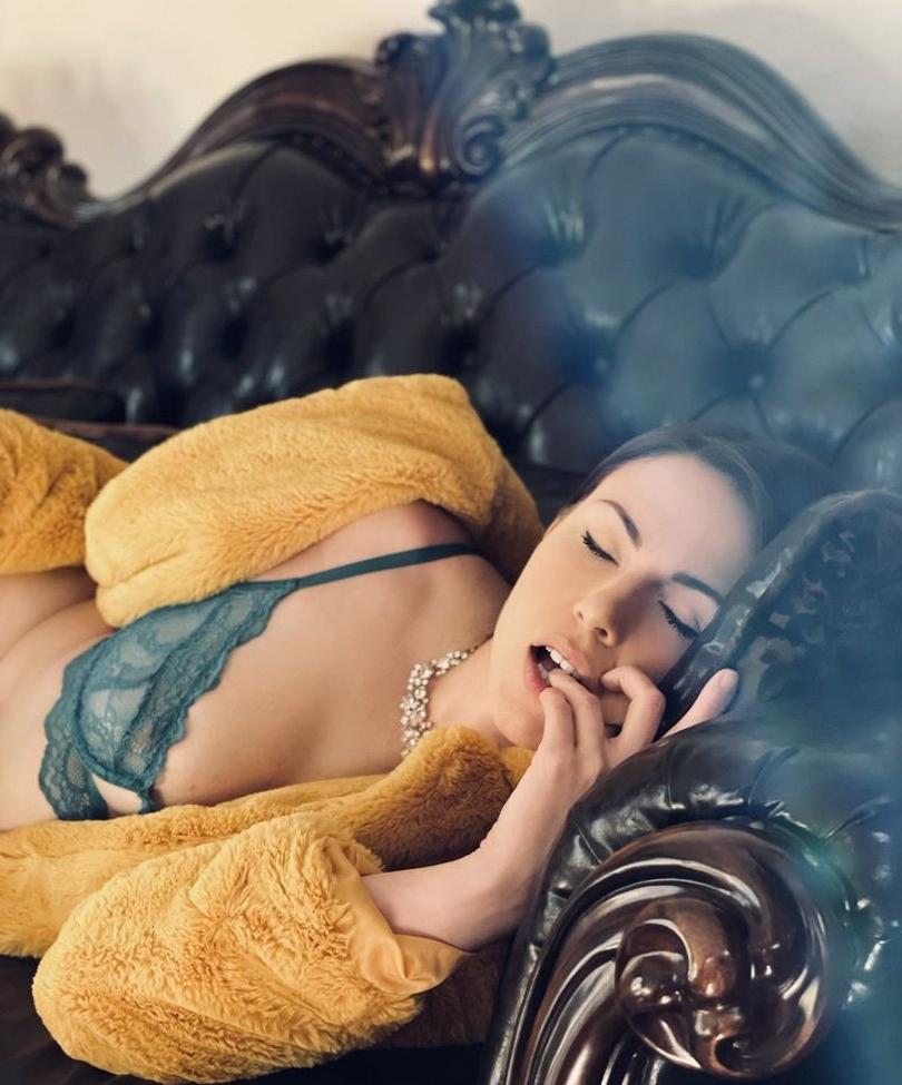 25P Secret Vivi nude