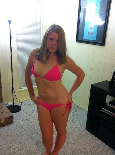 25P Sexy Blonde Lesbian Woman