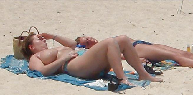 25P Beach Voyeur #2