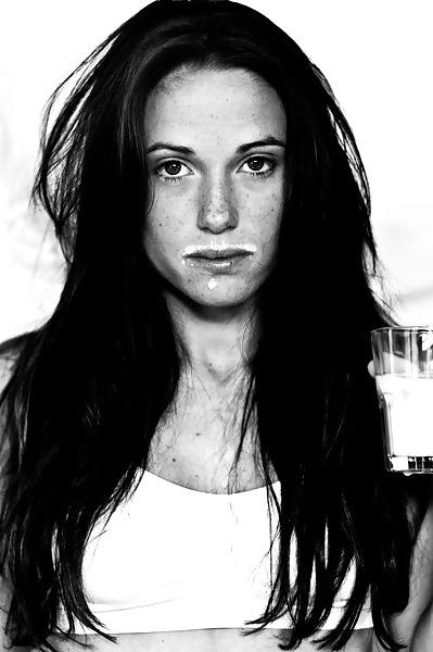 11P Capucine la coquine de Secret Story 6