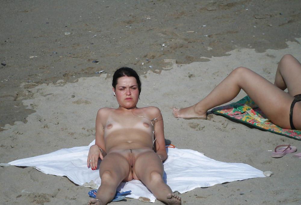25P Cute Beach Teens