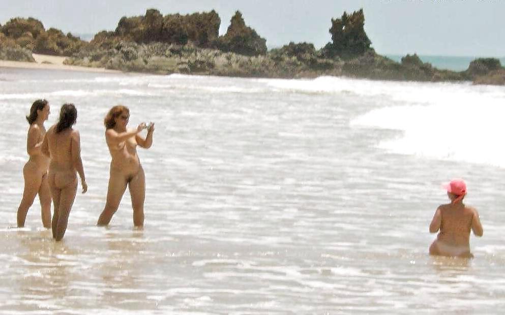25P Cute Beach Teens