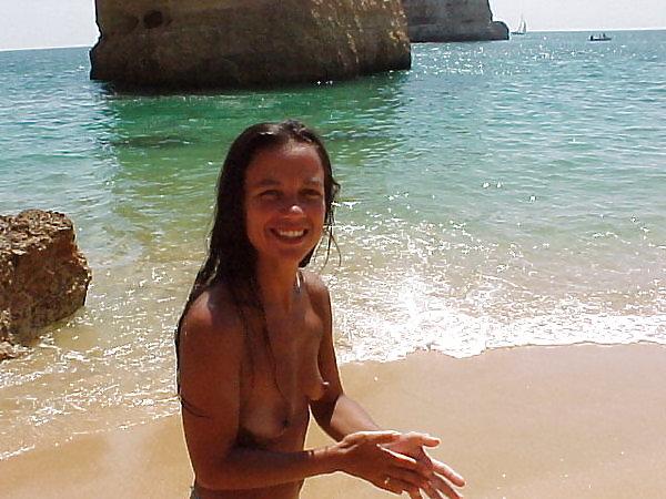 12P Two mom sluts at the beach