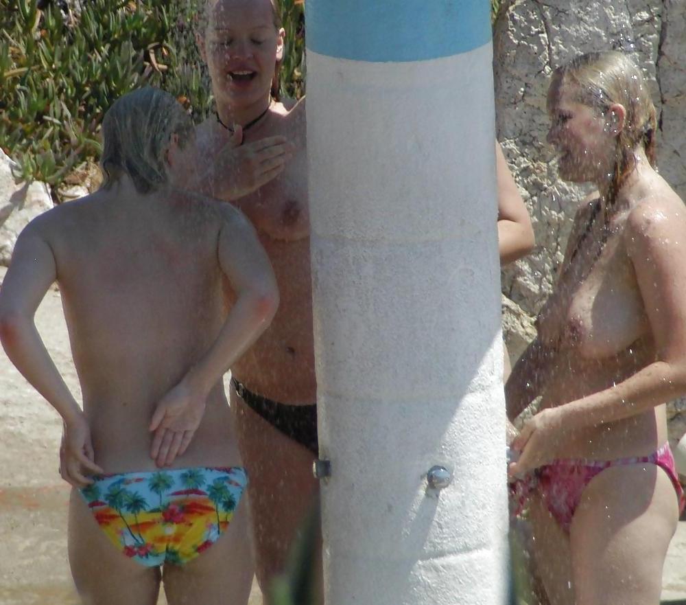 25P Nudist Beach Fun