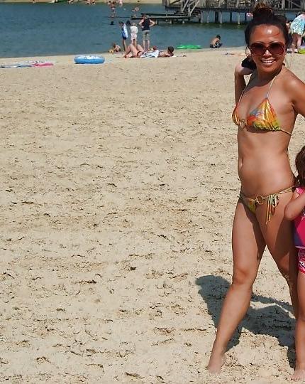 24P Amateur Chinese woman is sexy mommy