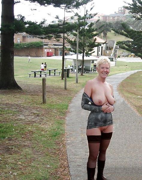 25P Les salopes s exhibent ( milf , mature )