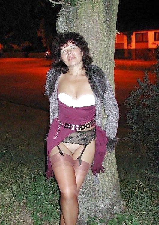 25P Les salopes s exhibent ( milf , mature )
