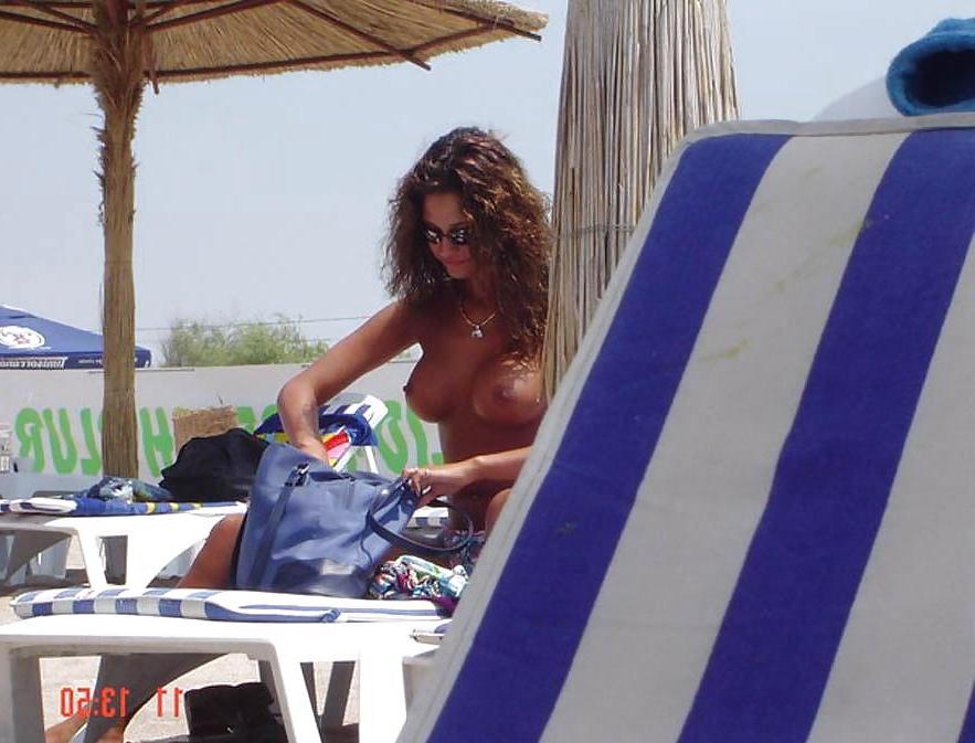 25P Beach girls 5.