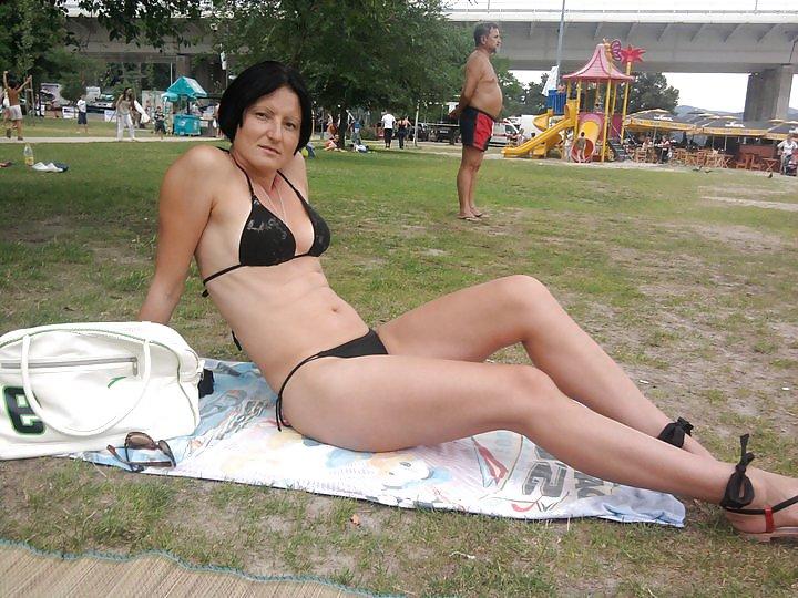 23P Serbian woman Petra 30+