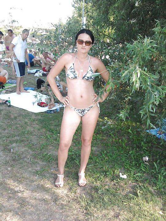 23P Serbian woman Petra 30+