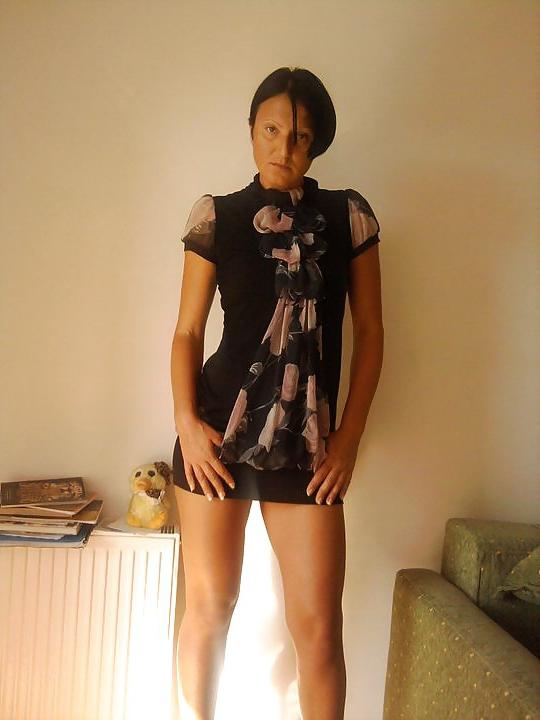 23P Serbian woman Petra 30+