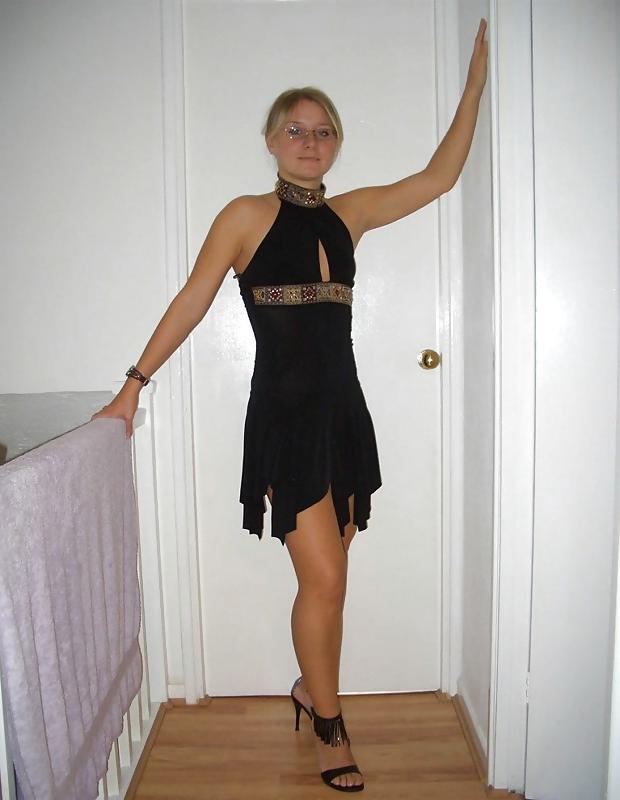 21P Secretary Wife Takes Calls In Bed