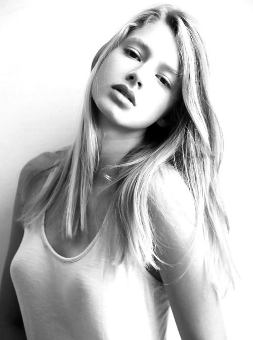 22P Just trying to seduce you .... in black and white