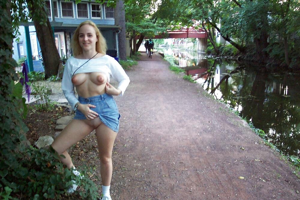 20P Kim flashing on vacation