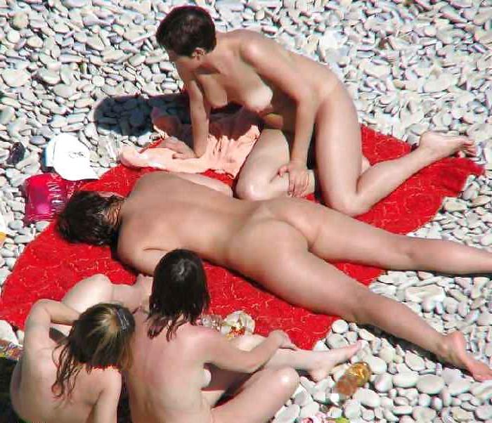 19P Naked beach 190.(Young girls special)