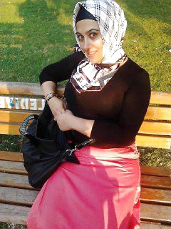 8P Busty arab and turkish woman