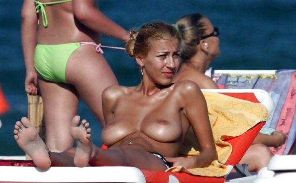 23P Beach Spy Photo's of girls 4