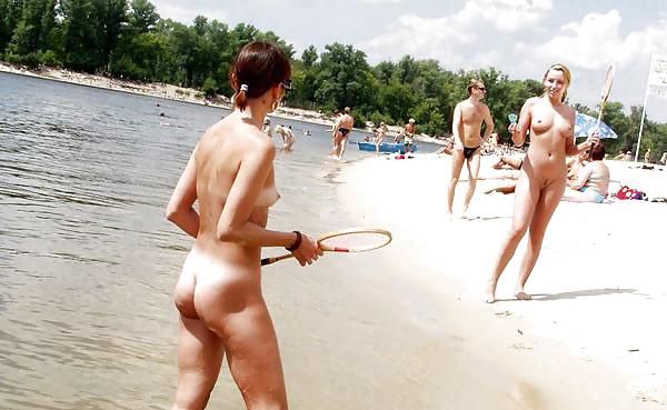 23P Beach Spy Photo's of girls 4