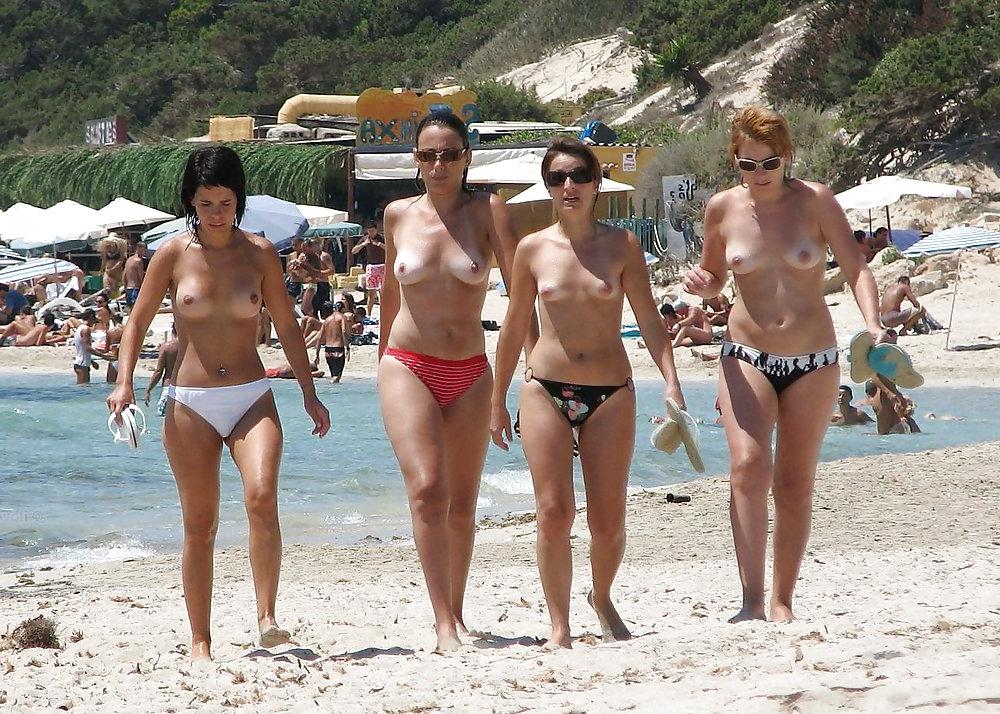 15P Nice beach, bikini and pool girls 14