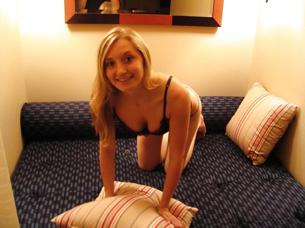 25P Wild Blonde Teen