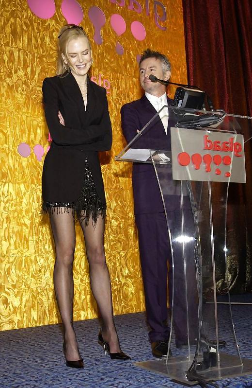 25P Celebs in nylons and pantyhose