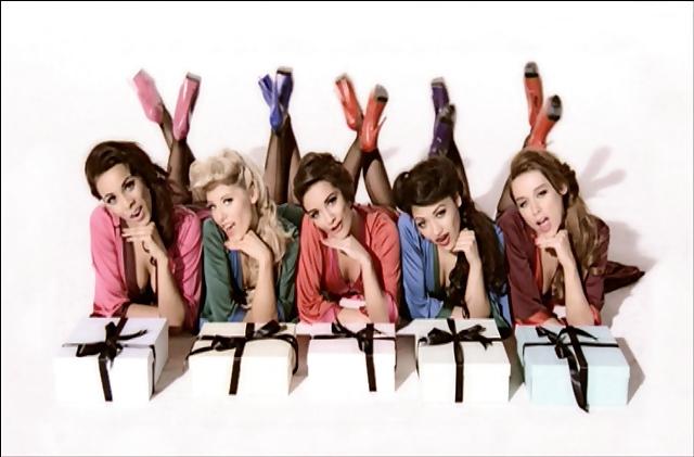 25P Celebs in nylons and pantyhose