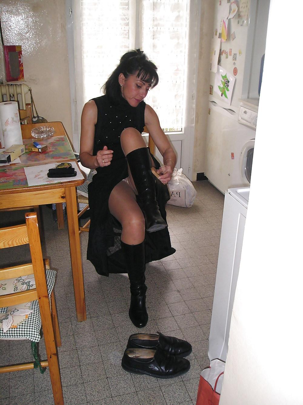 25P Gorgeous Milf Carole