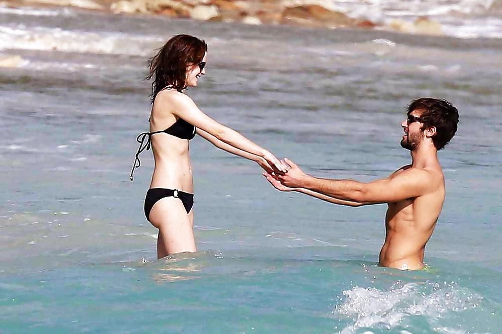 9P Emma Watson ass flash