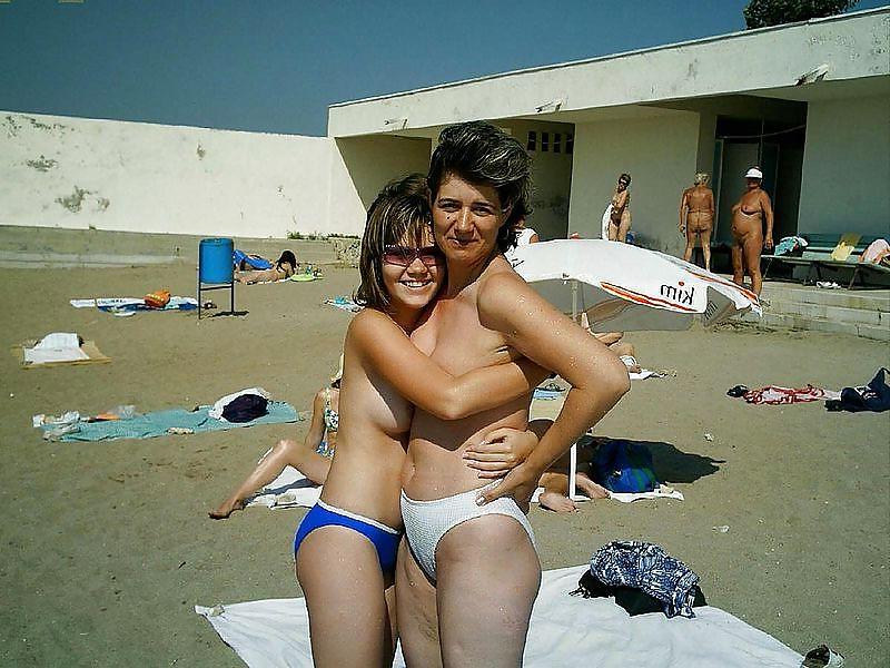 25P Beach girls 6.