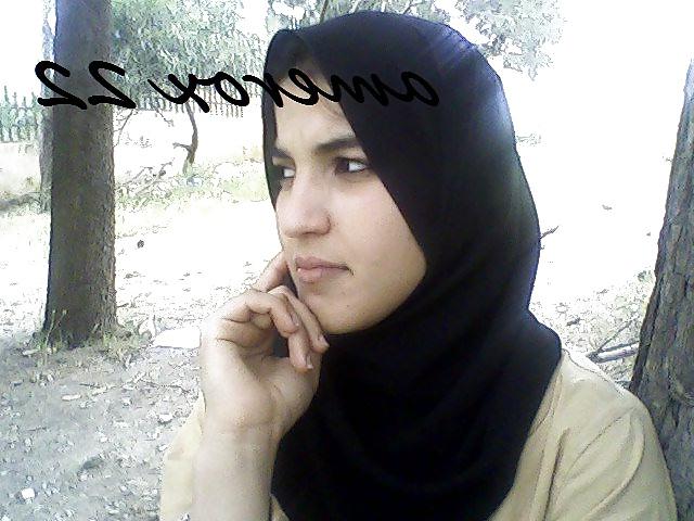 12P Iraq woman out door
