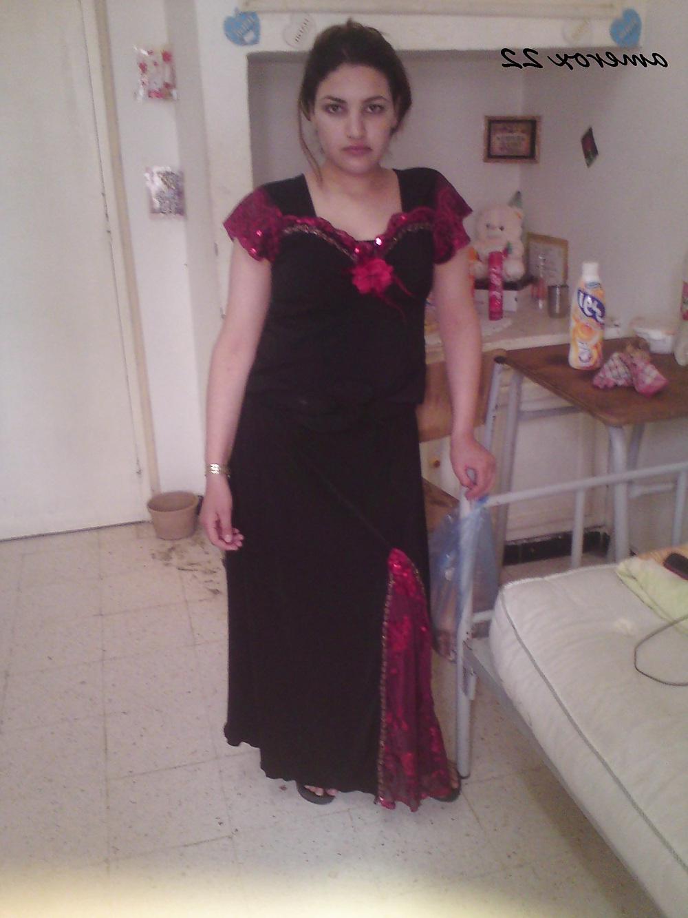 12P Iraq woman out door