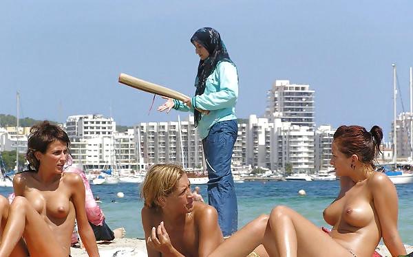25P Beautiful Day At The Beach 5 By Voyeur TROC