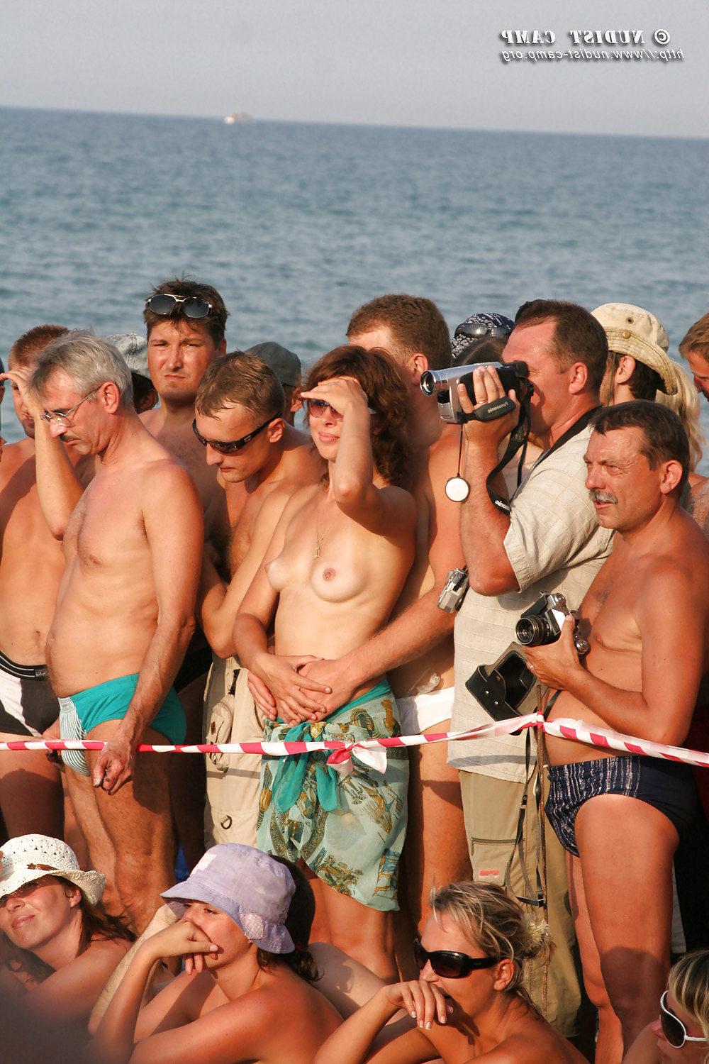 15P Nude beach